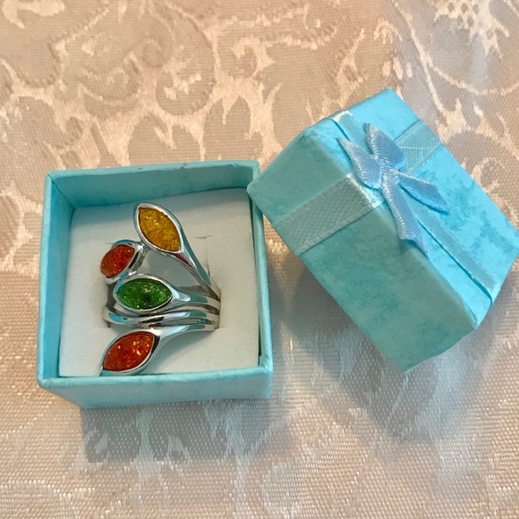 Gorgeous Silver Amber/Olive Leaf Ring - Picture 4 of 8